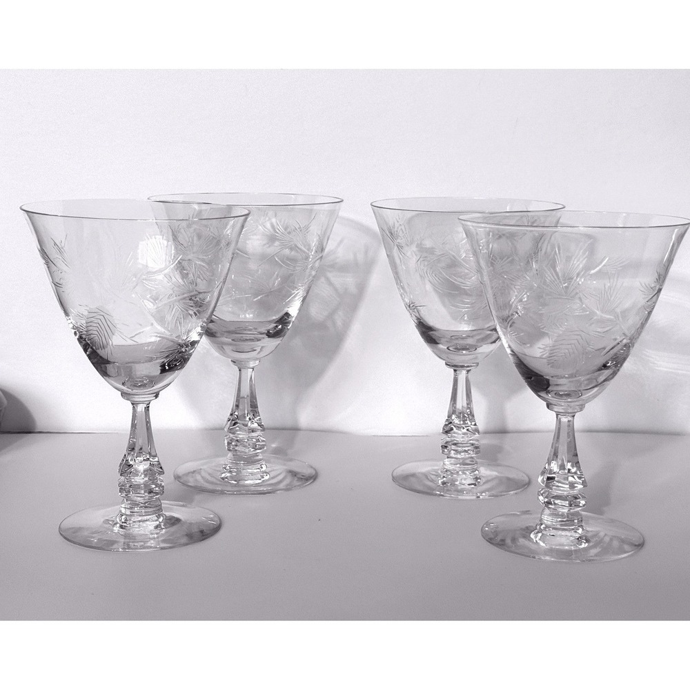 Vintage‎ Etched Pine Cone Crystal Wine Glasses Set of 4 Evergreen Holiday Goblet